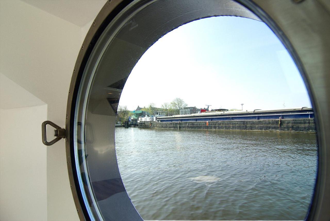 Eco Houseboat Hotel Амстердам Екстериор снимка