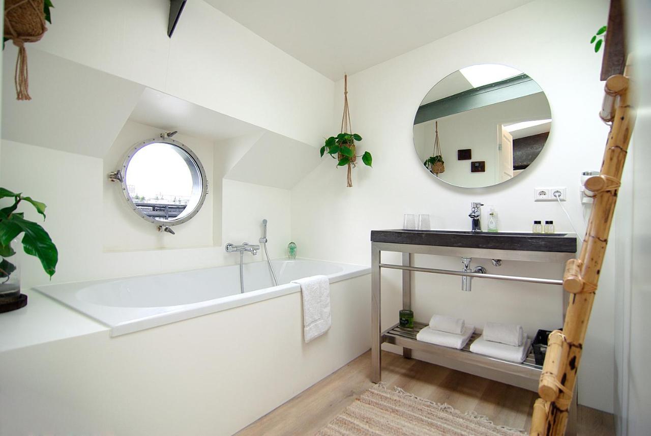 Eco Houseboat Hotel Амстердам Екстериор снимка
