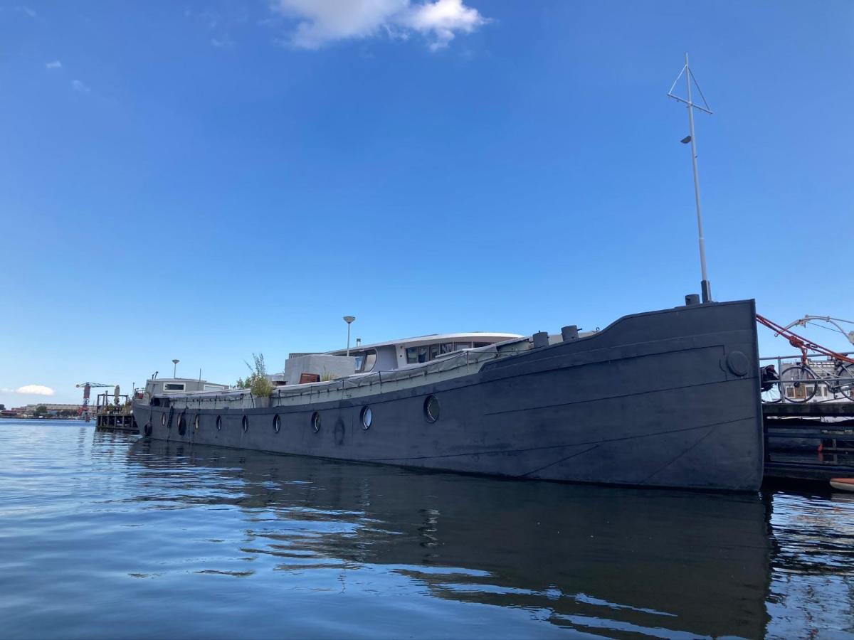 Eco Houseboat Hotel Амстердам Екстериор снимка